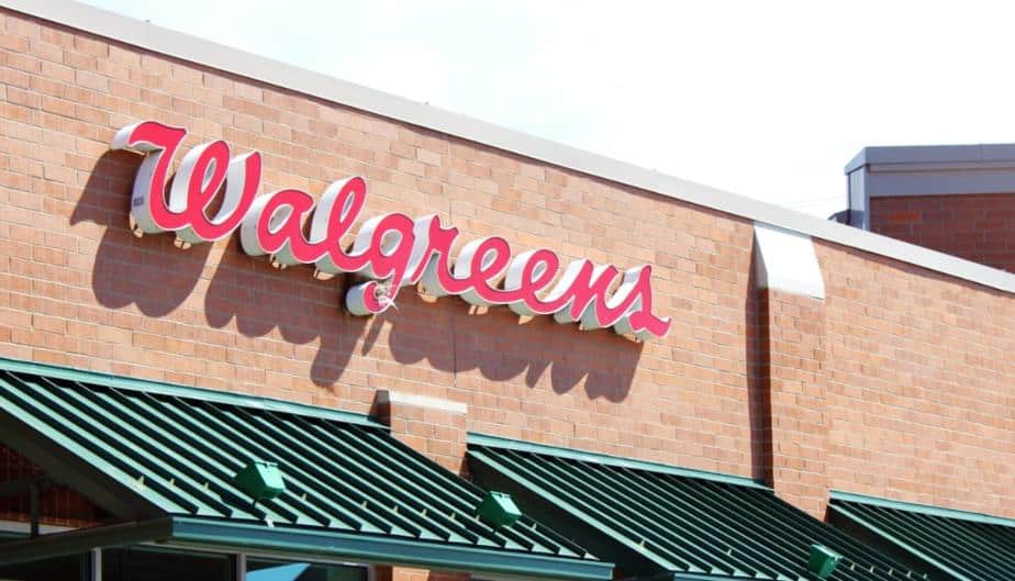 ¿Walgreens tiene su propio código de vestimenta? (Gorras, Pantalones, Cabello Teñido, Tatuajes + Más)