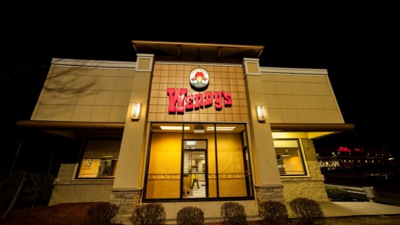 Código de vestimenta de Wendy (cabello, sombreros, tatuajes y más)